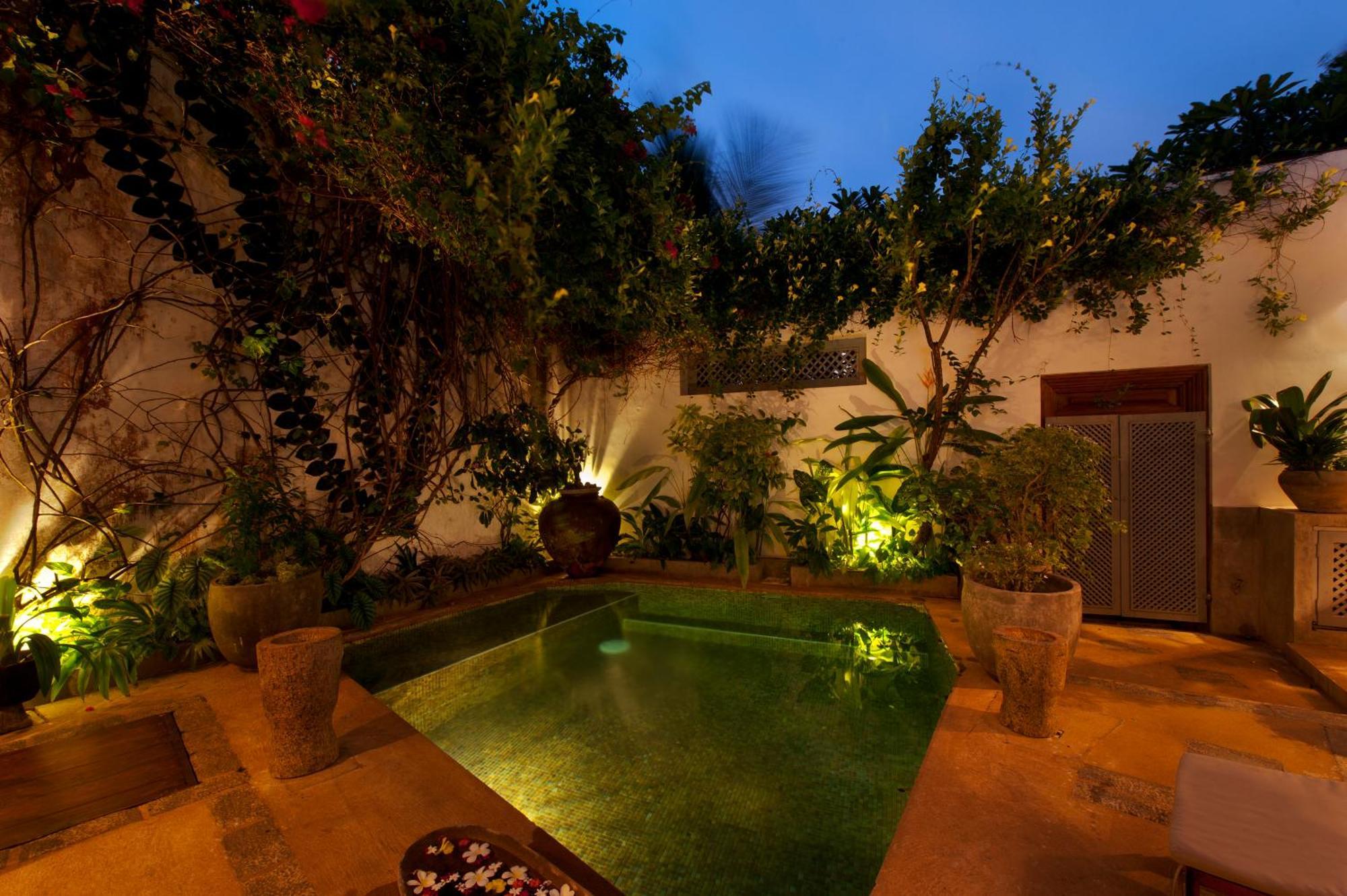 A 03 Bedroom Villa In Galle Fort With Roof Terrace & Pool Екстер'єр фото