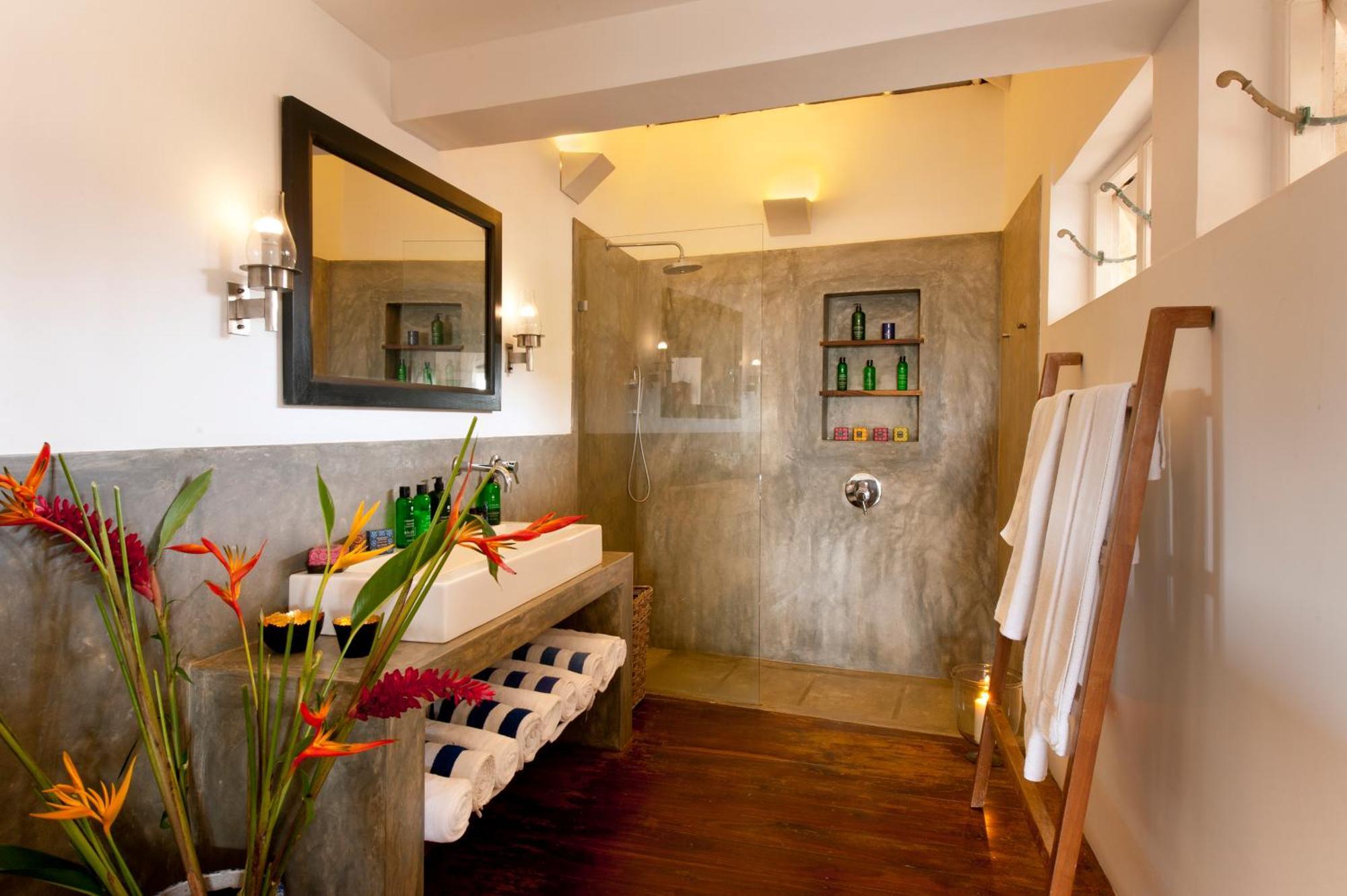 A 03 Bedroom Villa In Galle Fort With Roof Terrace & Pool Екстер'єр фото