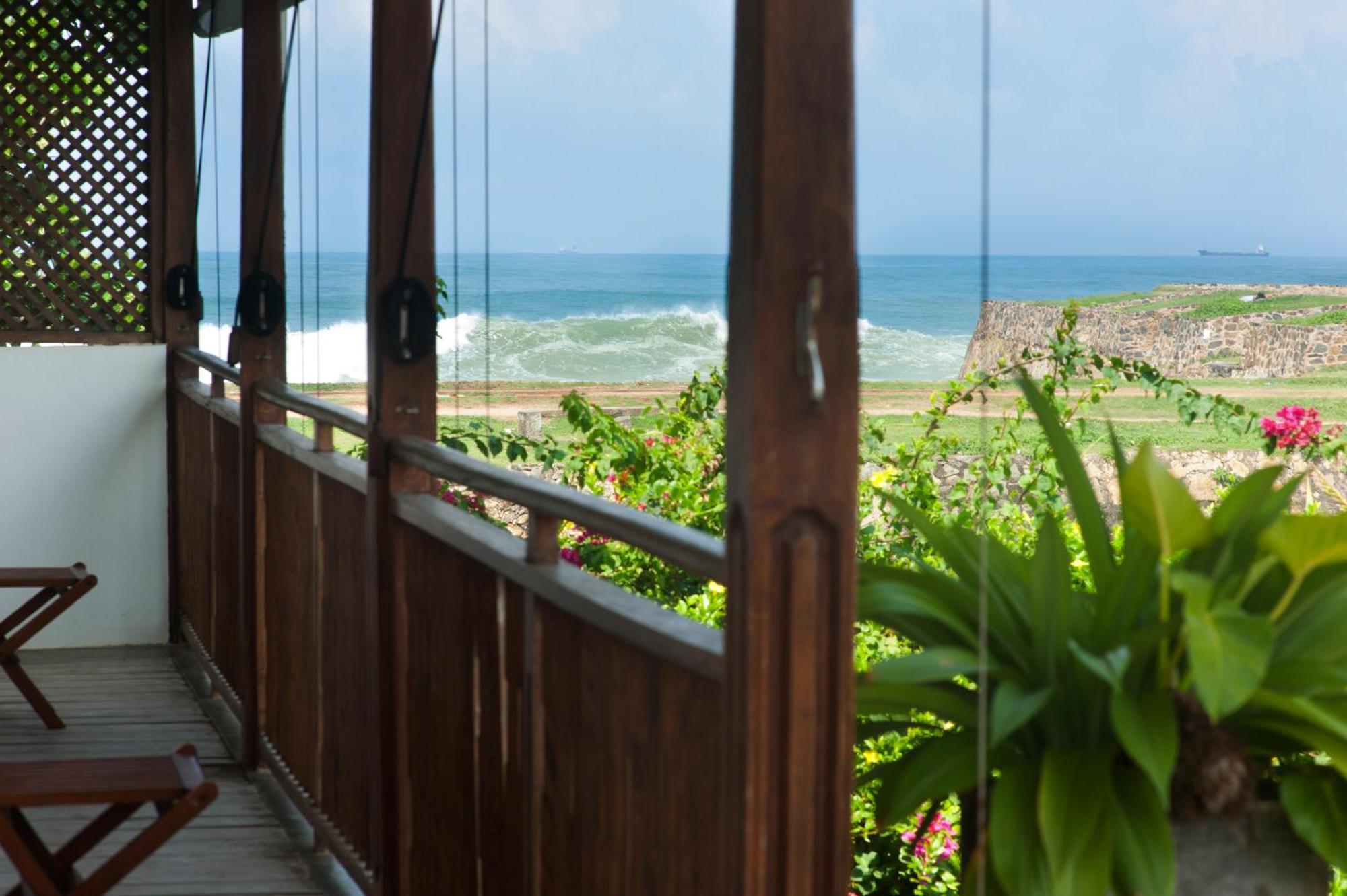 A 03 Bedroom Villa In Galle Fort With Roof Terrace & Pool Екстер'єр фото